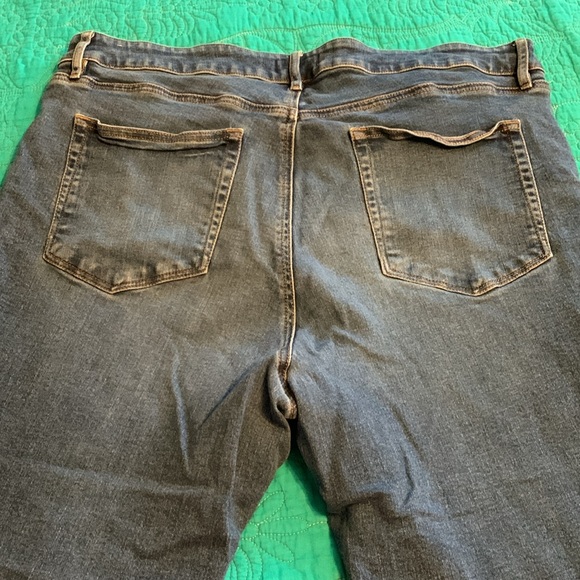 Loft Jeans - Picture 4 of 4